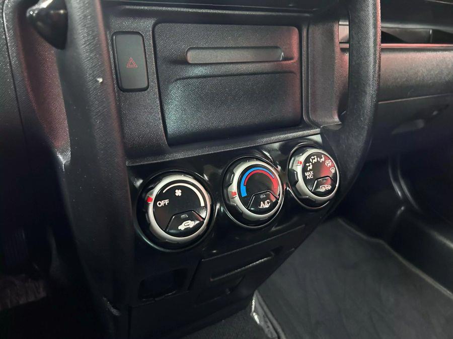 2006 Honda Cr-v SE Sport Utility 4D, available for sale in Garfield, New Jersey | Urban Motors Collection. Garfield, New Jersey 2006 Honda Cr-v SE Sport Utility 4D, available for sale in Garfield, New Jersey | Urban Motors Collection. Garfield, New Jersey