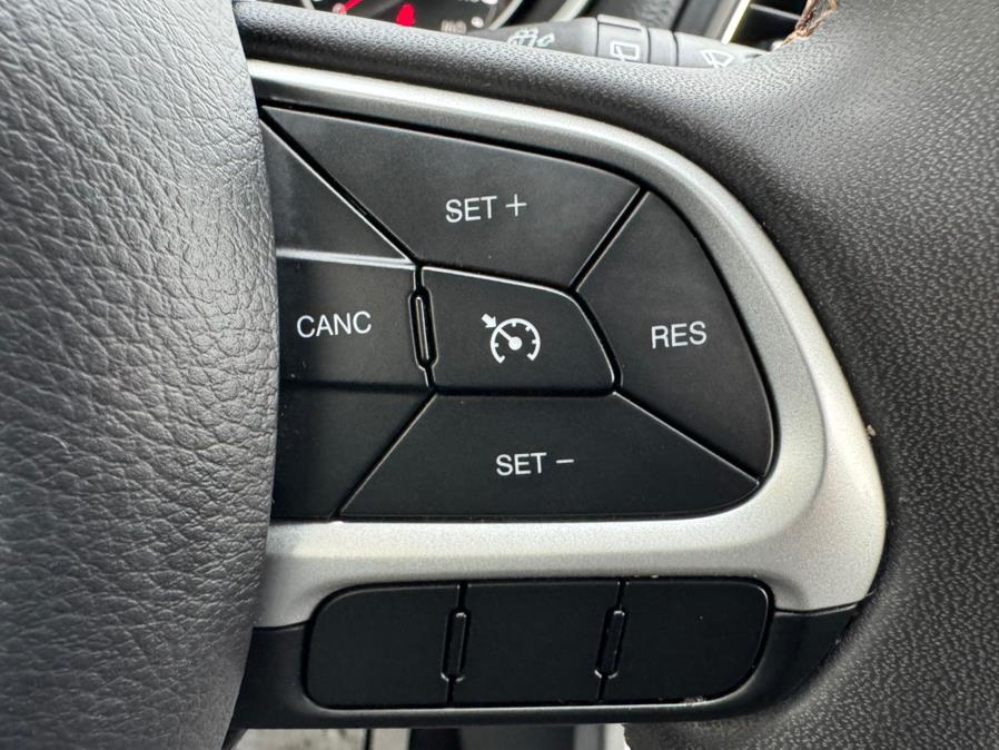 2021 Jeep Compass Latitude 4x4, available for sale in Newark, New Jersey | Champion Auto Sales. Newark, New Jersey 2021 Jeep Compass Latitude 4x4, available for sale in Newark, New Jersey | Champion Auto Sales. Newark, New Jersey