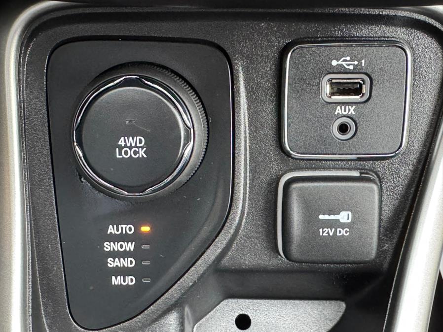 2021 Jeep Compass Latitude 4x4, available for sale in Newark, New Jersey | Champion Auto Sales. Newark, New Jersey 2021 Jeep Compass Latitude 4x4, available for sale in Newark, New Jersey | Champion Auto Sales. Newark, New Jersey