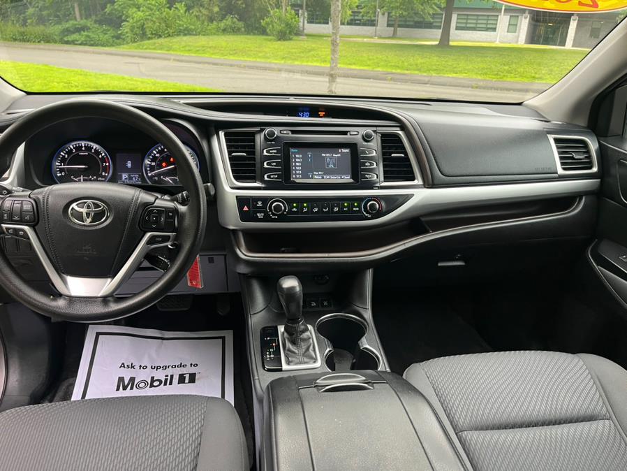 2014 Toyota Highlander AWD 4dr V6 LE (Natl), available for sale in New Britain, Connecticut | Supreme Automotive. New Britain, Connecticut 2014 Toyota Highlander AWD 4dr V6 LE (Natl), available for sale in New Britain, Connecticut | Supreme Automotive. New Britain, Connecticut