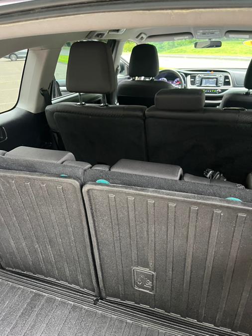 2014 Toyota Highlander AWD 4dr V6 LE (Natl), available for sale in New Britain, Connecticut | Supreme Automotive. New Britain, Connecticut 2014 Toyota Highlander AWD 4dr V6 LE (Natl), available for sale in New Britain, Connecticut | Supreme Automotive. New Britain, Connecticut