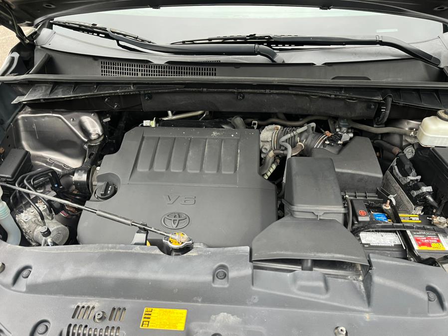 2014 Toyota Highlander AWD 4dr V6 LE (Natl), available for sale in New Britain, Connecticut | Supreme Automotive. New Britain, Connecticut 2014 Toyota Highlander AWD 4dr V6 LE (Natl), available for sale in New Britain, Connecticut | Supreme Automotive. New Britain, Connecticut