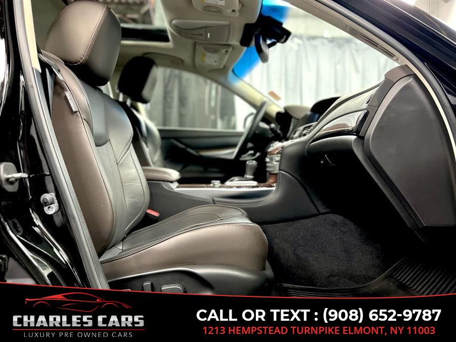 2015 Infiniti Q70l 5.6 Deluxe Touring Pkg, available for sale in Elmont, New York | Charles Cars. Elmont, New York 2015 Infiniti Q70l 5.6 Deluxe Touring Pkg, available for sale in Elmont, New York | Charles Cars. Elmont, New York