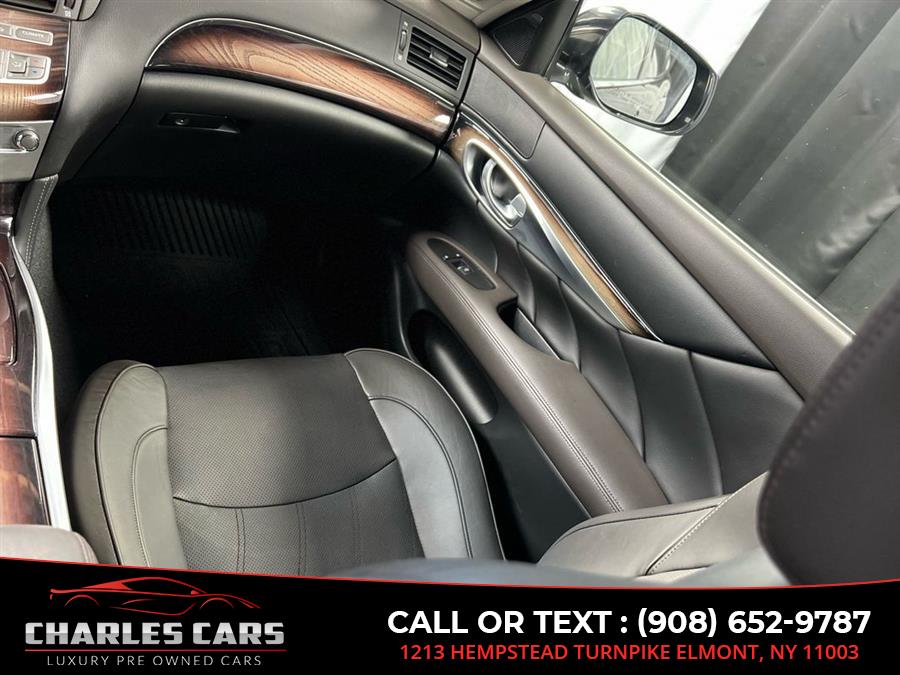 2015 Infiniti Q70l 5.6 Deluxe Touring Pkg, available for sale in Elmont, New York | Charles Cars. Elmont, New York 2015 Infiniti Q70l 5.6 Deluxe Touring Pkg, available for sale in Elmont, New York | Charles Cars. Elmont, New York