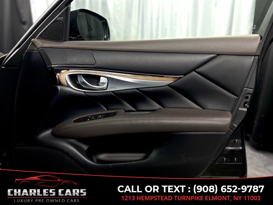 2015 Infiniti Q70l 5.6 Deluxe Touring Pkg, available for sale in Elmont, New York | Charles Cars. Elmont, New York 2015 Infiniti Q70l 5.6 Deluxe Touring Pkg, available for sale in Elmont, New York | Charles Cars. Elmont, New York