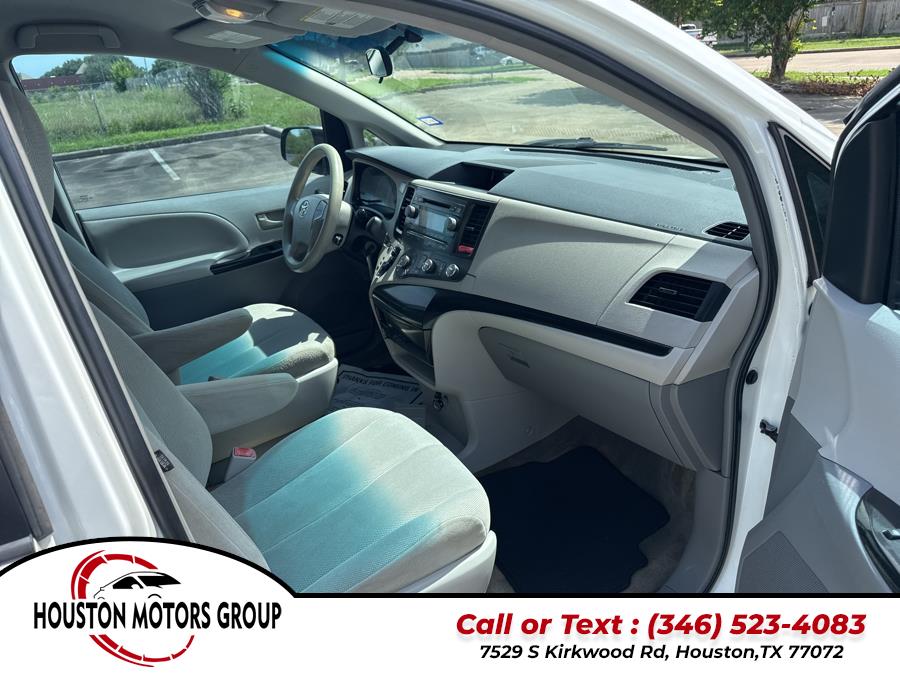 2012 Toyota Sienna 5dr 8-Pass Van I4 LE FWD (Natl), available for sale in Houston, Texas | Houston Motors Group LLC. Houston, Texas 2012 Toyota Sienna 5dr 8-Pass Van I4 LE FWD (Natl), available for sale in Houston, Texas | Houston Motors Group LLC. Houston, Texas