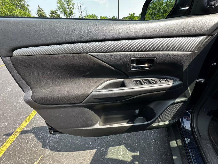 2017 Mitsubishi Outlander ES Sport Utility 4D, available for sale in Rochester, New York | 5 Star Motor Group. Rochester, New York 2017 Mitsubishi Outlander ES Sport Utility 4D, available for sale in Rochester, New York | 5 Star Motor Group. Rochester, New York