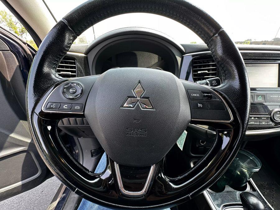 2017 Mitsubishi Outlander ES Sport Utility 4D, available for sale in Rochester, New York | 5 Star Motor Group. Rochester, New York 2017 Mitsubishi Outlander ES Sport Utility 4D, available for sale in Rochester, New York | 5 Star Motor Group. Rochester, New York
