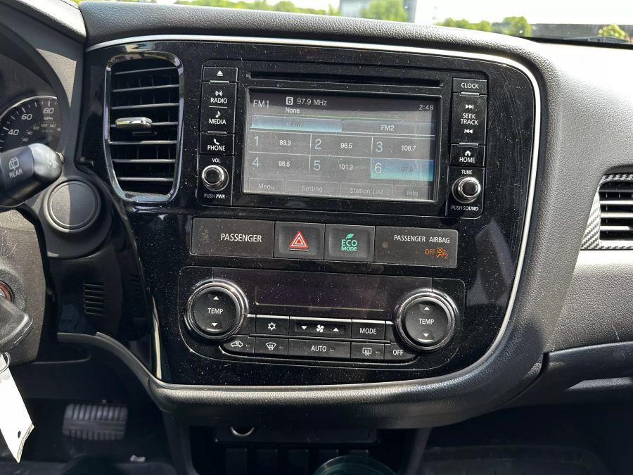 2017 Mitsubishi Outlander ES Sport Utility 4D, available for sale in Rochester, New York | 5 Star Motor Group. Rochester, New York 2017 Mitsubishi Outlander ES Sport Utility 4D, available for sale in Rochester, New York | 5 Star Motor Group. Rochester, New York