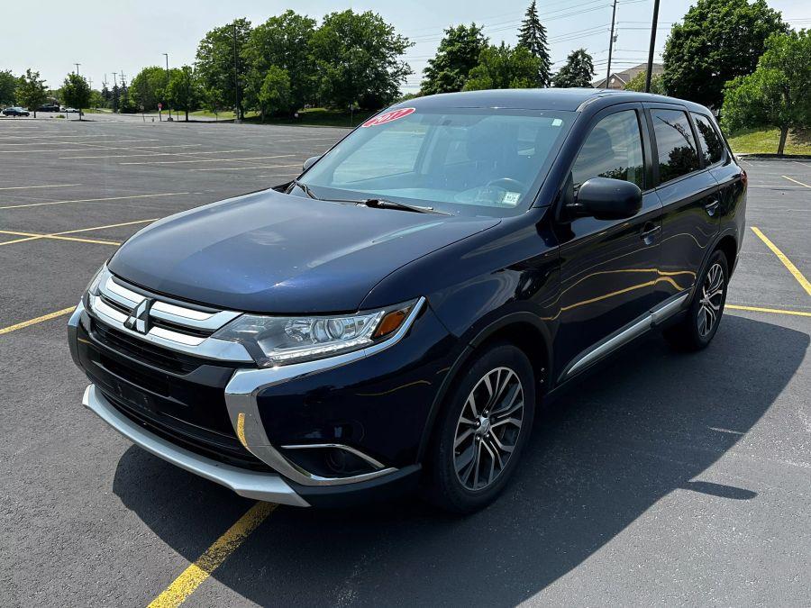 2017 Mitsubishi Outlander ES Sport Utility 4D, available for sale in Rochester, New York | 5 Star Motor Group. Rochester, New York 2017 Mitsubishi Outlander ES Sport Utility 4D, available for sale in Rochester, New York | 5 Star Motor Group. Rochester, New York
