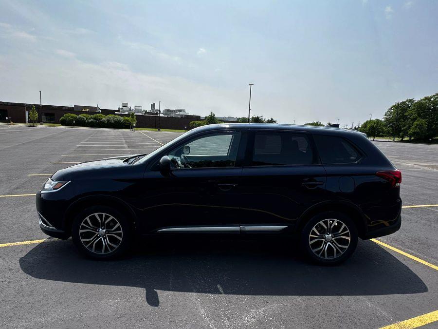 2017 Mitsubishi Outlander ES Sport Utility 4D, available for sale in Rochester, New York | 5 Star Motor Group. Rochester, New York 2017 Mitsubishi Outlander ES Sport Utility 4D, available for sale in Rochester, New York | 5 Star Motor Group. Rochester, New York
