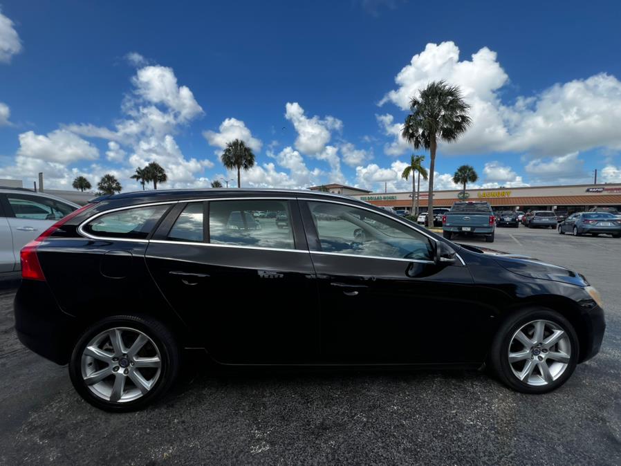 2016 Volvo V60 4dr Wgn T5 Drive-E Premier FWD, available for sale in Hialeah, Florida | The Palm Motors LLC. Hialeah, Florida 2016 Volvo V60 4dr Wgn T5 Drive-E Premier FWD, available for sale in Hialeah, Florida | The Palm Motors LLC. Hialeah, Florida