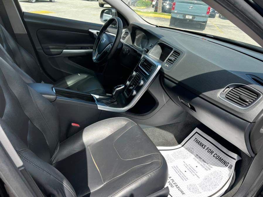 2016 Volvo V60 4dr Wgn T5 Drive-E Premier FWD, available for sale in Hialeah, Florida | The Palm Motors LLC. Hialeah, Florida 2016 Volvo V60 4dr Wgn T5 Drive-E Premier FWD, available for sale in Hialeah, Florida | The Palm Motors LLC. Hialeah, Florida