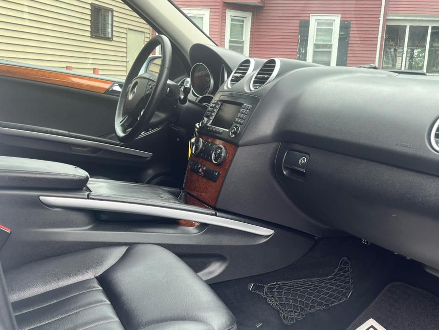 2007 Mercedes-Benz M-Class 4MATIC 4dr 3.5L, available for sale in Springfield, Massachusetts | Jordan Auto Sales Inc. Springfield, Massachusetts 2007 Mercedes-Benz M-Class 4MATIC 4dr 3.5L, available for sale in Springfield, Massachusetts | Jordan Auto Sales Inc. Springfield, Massachusetts