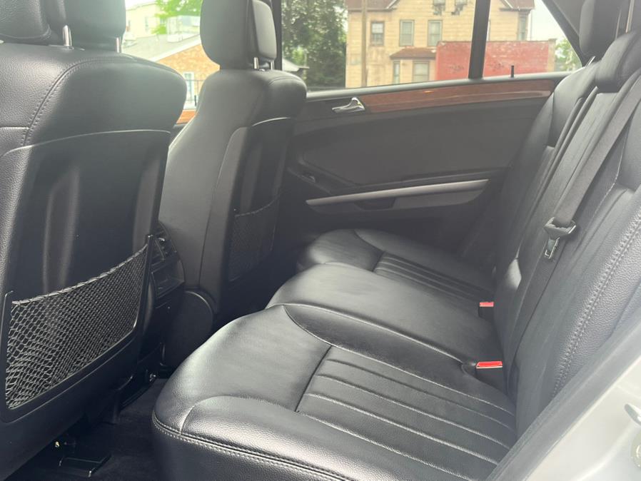 2007 Mercedes-Benz M-Class 4MATIC 4dr 3.5L, available for sale in Springfield, Massachusetts | Jordan Auto Sales Inc. Springfield, Massachusetts 2007 Mercedes-Benz M-Class 4MATIC 4dr 3.5L, available for sale in Springfield, Massachusetts | Jordan Auto Sales Inc. Springfield, Massachusetts
