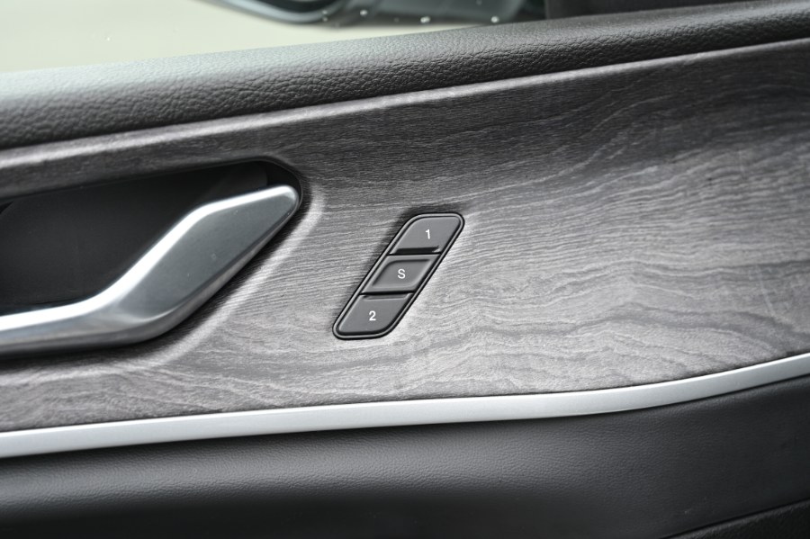 2021 Jeep Grand Cherokee L Limited 4x4, available for sale in Waterbury, Connecticut | Highline Car Connection. Waterbury, Connecticut 2021 Jeep Grand Cherokee L Limited 4x4, available for sale in Waterbury, Connecticut | Highline Car Connection. Waterbury, Connecticut