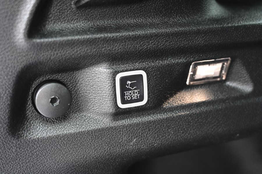 2021 Jeep Grand Cherokee L Limited 4x4, available for sale in Waterbury, Connecticut | Highline Car Connection. Waterbury, Connecticut 2021 Jeep Grand Cherokee L Limited 4x4, available for sale in Waterbury, Connecticut | Highline Car Connection. Waterbury, Connecticut