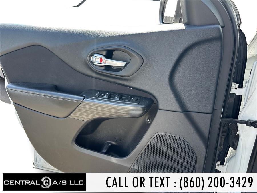 2015 Jeep Cherokee 4WD 4dr Latitude, available for sale in East Windsor, Connecticut | Central A/S LLC. East Windsor, Connecticut 2015 Jeep Cherokee 4WD 4dr Latitude, available for sale in East Windsor, Connecticut | Central A/S LLC. East Windsor, Connecticut