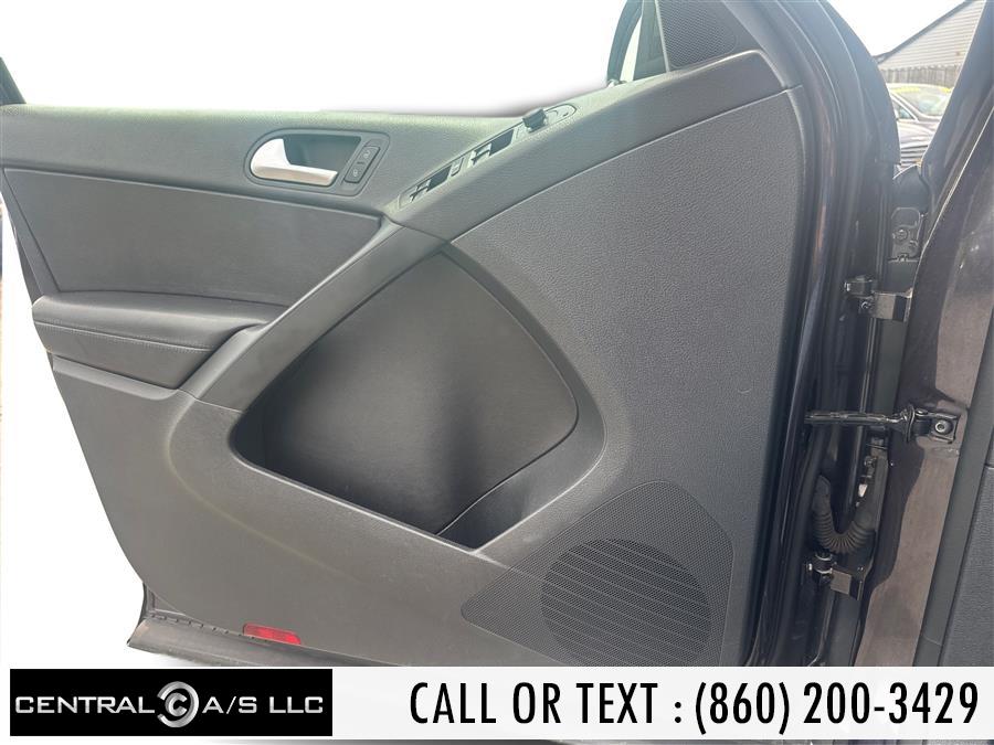 2016 Volkswagen Tiguan 2WD 4dr Auto SE, available for sale in East Windsor, Connecticut | Central A/S LLC. East Windsor, Connecticut 2016 Volkswagen Tiguan 2WD 4dr Auto SE, available for sale in East Windsor, Connecticut | Central A/S LLC. East Windsor, Connecticut