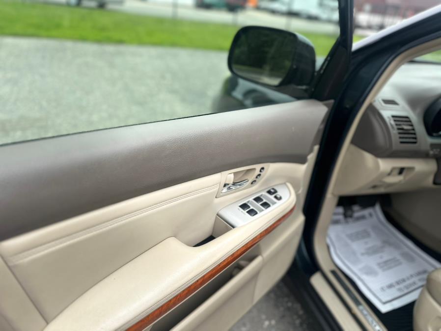 2004 Lexus RX 330 4dr SUV AWD, available for sale in Springfield, Massachusetts | Auto Globe LLC. Springfield, Massachusetts 2004 Lexus RX 330 4dr SUV AWD, available for sale in Springfield, Massachusetts | Auto Globe LLC. Springfield, Massachusetts