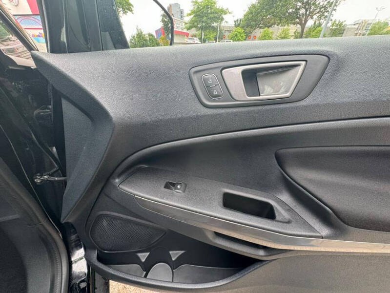 2022 Ford EcoSport SE 4WD, available for sale in Long Island City, New York | Luxury Of Queens. Long Island City, New York 2022 Ford EcoSport SE 4WD, available for sale in Long Island City, New York | Luxury Of Queens. Long Island City, New York