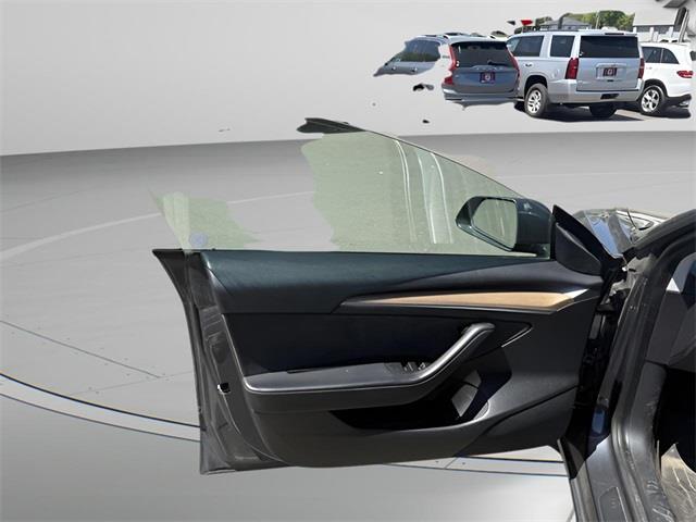 2021 Tesla Model 3 Standard Range Plus, available for sale in Stratford, Connecticut | Wiz Leasing Inc. Stratford, Connecticut 2021 Tesla Model 3 Standard Range Plus, available for sale in Stratford, Connecticut | Wiz Leasing Inc. Stratford, Connecticut