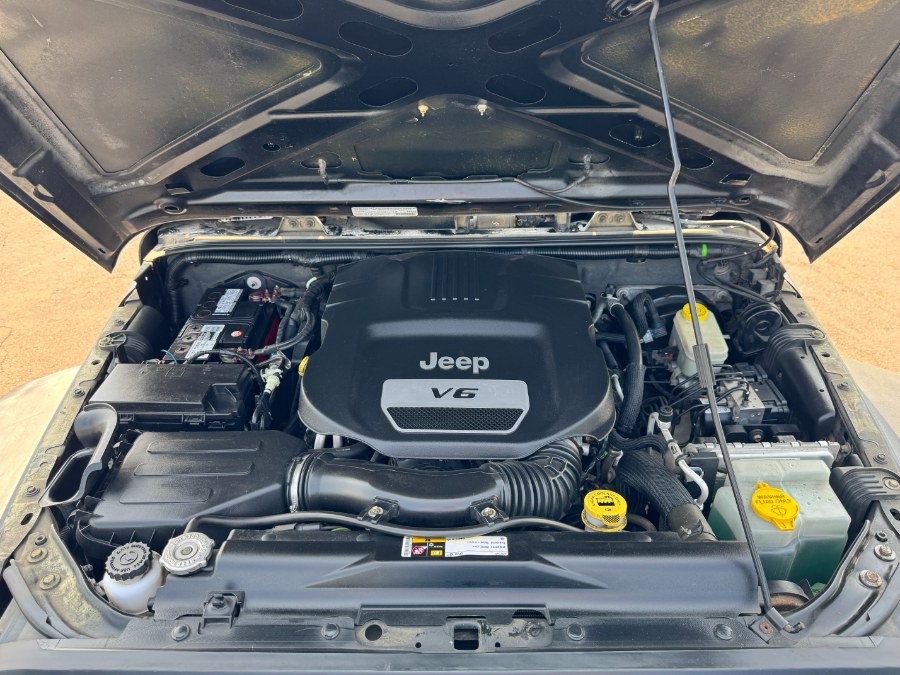 2014 Jeep Wrangler Unlimited 4WD 4dr Sport, available for sale in Ortonville, Michigan | Marsh Auto Sales LLC. Ortonville, Michigan 2014 Jeep Wrangler Unlimited 4WD 4dr Sport, available for sale in Ortonville, Michigan | Marsh Auto Sales LLC. Ortonville, Michigan