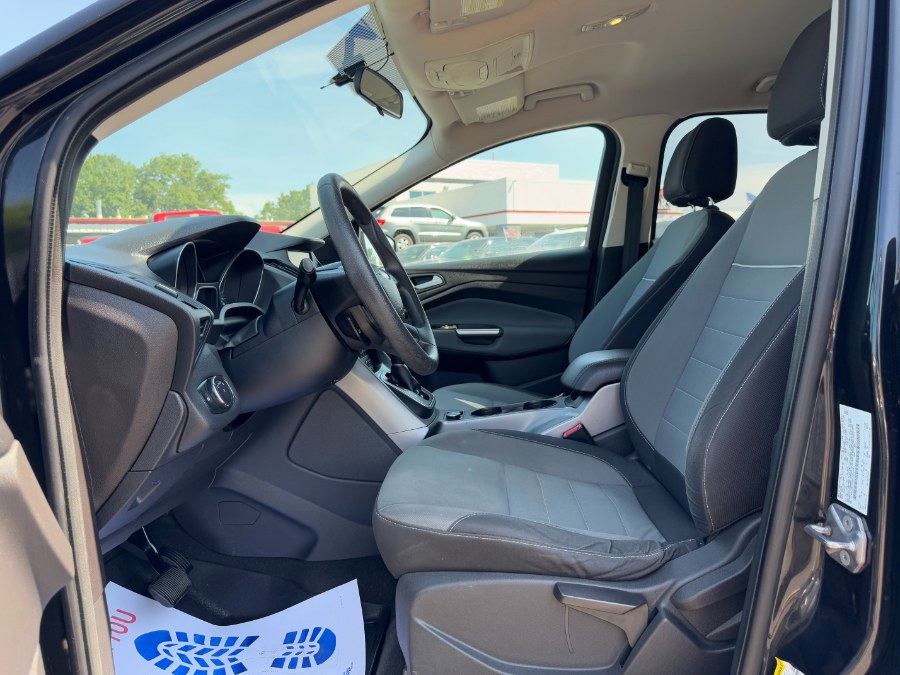 2013 Ford Escape 4WD 4dr SE, available for sale in Ortonville, Michigan | Marsh Auto Sales LLC. Ortonville, Michigan 2013 Ford Escape 4WD 4dr SE, available for sale in Ortonville, Michigan | Marsh Auto Sales LLC. Ortonville, Michigan