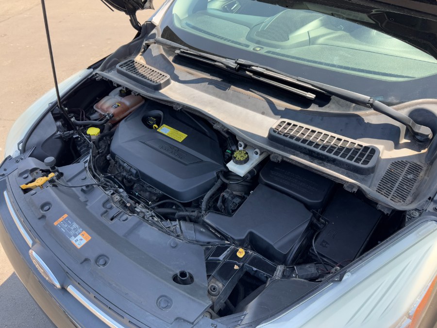 2013 Ford Escape 4WD 4dr SE, available for sale in Ortonville, Michigan | Marsh Auto Sales LLC. Ortonville, Michigan 2013 Ford Escape 4WD 4dr SE, available for sale in Ortonville, Michigan | Marsh Auto Sales LLC. Ortonville, Michigan