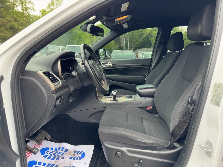 2014 Jeep Grand Cherokee 4WD 4dr Laredo, available for sale in Ortonville, Michigan | Marsh Auto Sales LLC. Ortonville, Michigan 2014 Jeep Grand Cherokee 4WD 4dr Laredo, available for sale in Ortonville, Michigan | Marsh Auto Sales LLC. Ortonville, Michigan