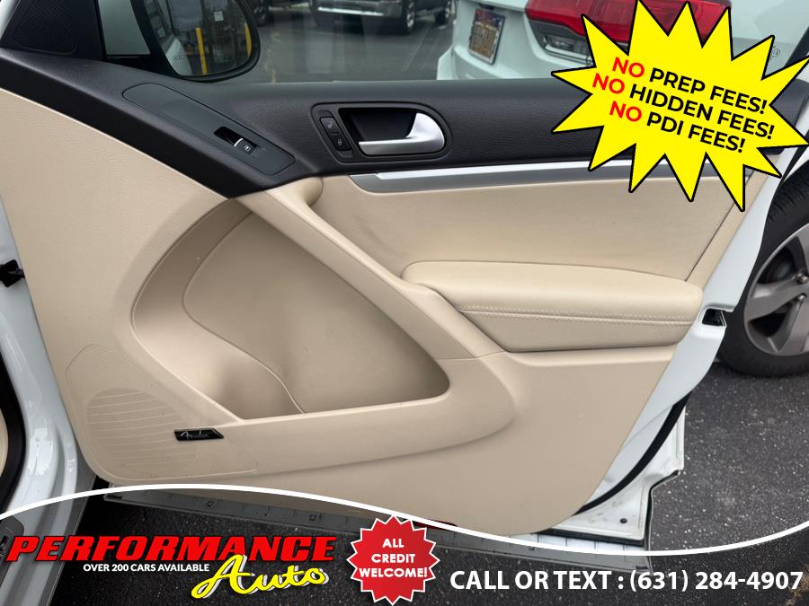 2015 Volkswagen Tiguan 4MOTION 4dr Auto R-Line, available for sale in Bohemia, New York | Performance Auto Inc. Bohemia, New York 2015 Volkswagen Tiguan 4MOTION 4dr Auto R-Line, available for sale in Bohemia, New York | Performance Auto Inc. Bohemia, New York