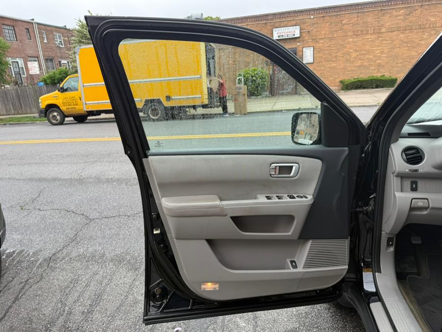 2015 Honda Pilot 4WD 4dr LX, available for sale in Brooklyn, New York | Worlds Best Auto Inc. Brooklyn, New York 2015 Honda Pilot 4WD 4dr LX, available for sale in Brooklyn, New York | Worlds Best Auto Inc. Brooklyn, New York