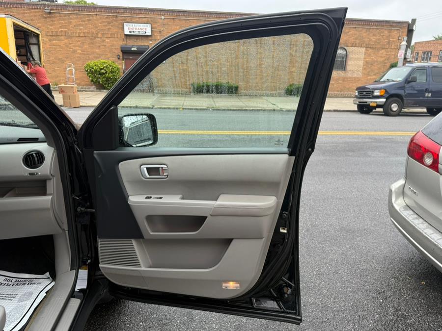 2015 Honda Pilot 4WD 4dr LX, available for sale in Brooklyn, New York | Worlds Best Auto Inc. Brooklyn, New York 2015 Honda Pilot 4WD 4dr LX, available for sale in Brooklyn, New York | Worlds Best Auto Inc. Brooklyn, New York