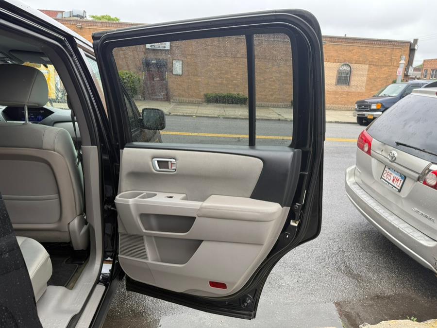 2015 Honda Pilot 4WD 4dr LX, available for sale in Brooklyn, New York | Worlds Best Auto Inc. Brooklyn, New York 2015 Honda Pilot 4WD 4dr LX, available for sale in Brooklyn, New York | Worlds Best Auto Inc. Brooklyn, New York