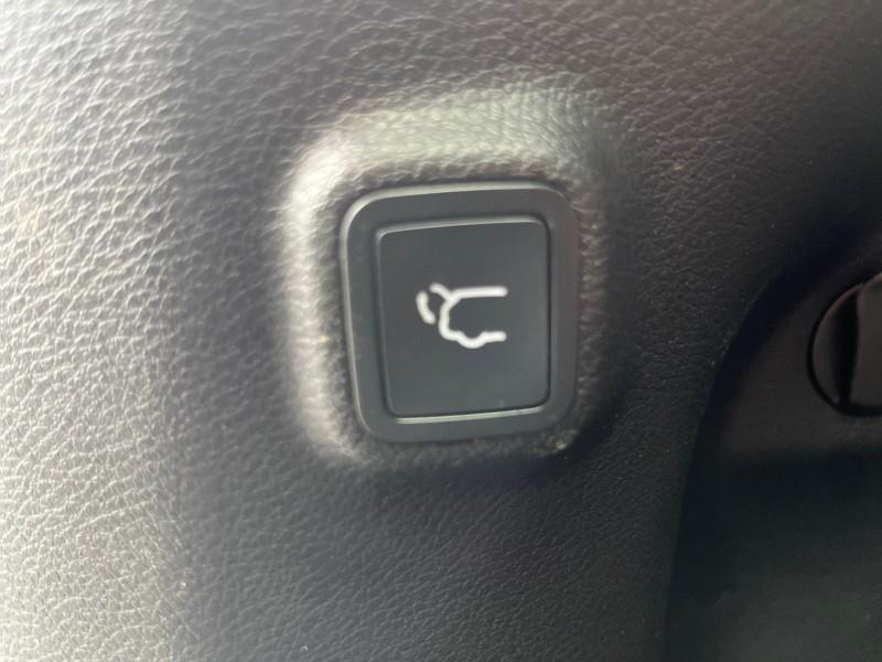 2019 Jeep Cherokee Limited 4X4, available for sale in Maple Shade, New Jersey | Car Revolution. Maple Shade, New Jersey 2019 Jeep Cherokee Limited 4X4, available for sale in Maple Shade, New Jersey | Car Revolution. Maple Shade, New Jersey