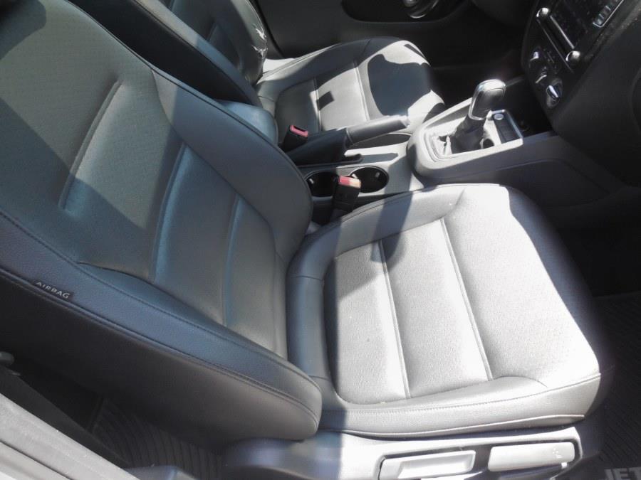 2017 Volkswagen Jetta 1.4T SE Auto, available for sale in Hawaiian Gardens, California | Luxe Motors. Hawaiian Gardens, California 2017 Volkswagen Jetta 1.4T SE Auto, available for sale in Hawaiian Gardens, California | Luxe Motors. Hawaiian Gardens, California