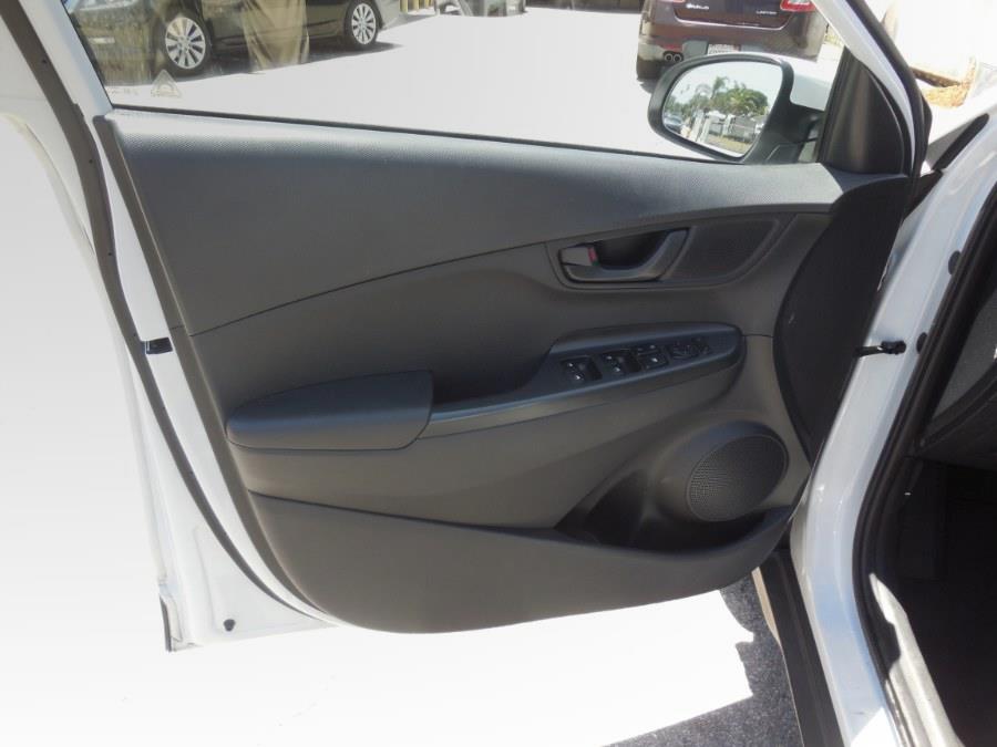 2019 Hyundai Kona SEL Auto FWD, available for sale in Hawaiian Gardens, California | Luxe Motors. Hawaiian Gardens, California 2019 Hyundai Kona SEL Auto FWD, available for sale in Hawaiian Gardens, California | Luxe Motors. Hawaiian Gardens, California