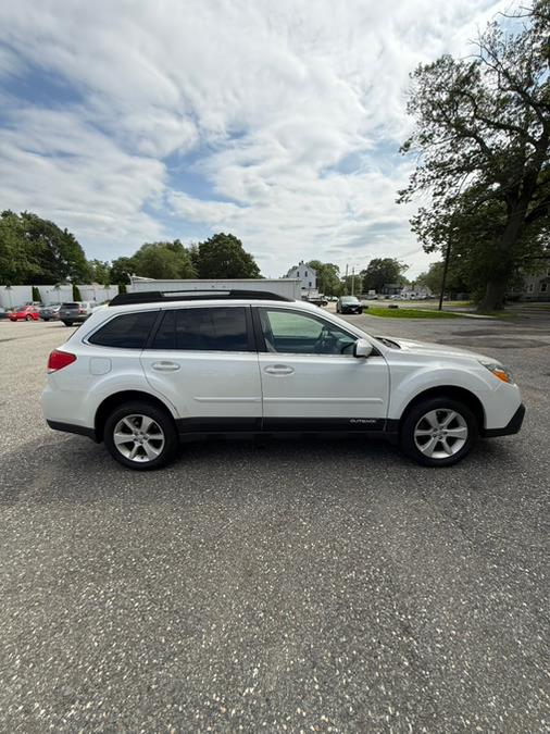 2014 Subaru Outback 4dr Wgn H4 Auto 2.5i Premium, available for sale in Springfield, Massachusetts | Auto Globe LLC. Springfield, Massachusetts 2014 Subaru Outback 4dr Wgn H4 Auto 2.5i Premium, available for sale in Springfield, Massachusetts | Auto Globe LLC. Springfield, Massachusetts