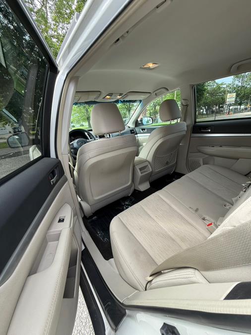 2014 Subaru Outback 4dr Wgn H4 Auto 2.5i Premium, available for sale in Springfield, Massachusetts | Auto Globe LLC. Springfield, Massachusetts 2014 Subaru Outback 4dr Wgn H4 Auto 2.5i Premium, available for sale in Springfield, Massachusetts | Auto Globe LLC. Springfield, Massachusetts