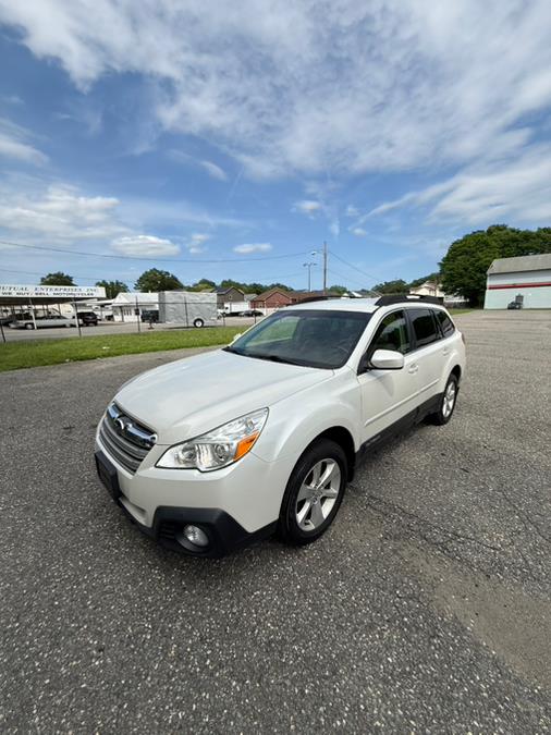 2014 Subaru Outback 4dr Wgn H4 Auto 2.5i Premium, available for sale in Springfield, Massachusetts | Auto Globe LLC. Springfield, Massachusetts 2014 Subaru Outback 4dr Wgn H4 Auto 2.5i Premium, available for sale in Springfield, Massachusetts | Auto Globe LLC. Springfield, Massachusetts