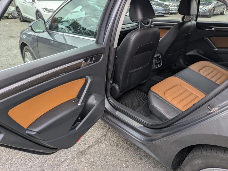 2018 Volkswagen Passat 2.0T SEL Premium Auto, available for sale in Long Island City, New York | Luxury Of Queens. Long Island City, New York 2018 Volkswagen Passat 2.0T SEL Premium Auto, available for sale in Long Island City, New York | Luxury Of Queens. Long Island City, New York