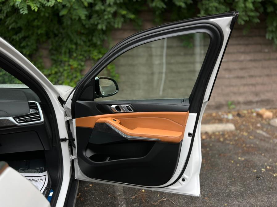 2022 BMW X5 xDrive40i Sports Activity Vehicle, available for sale in Paterson, New Jersey | Speedway Motors LLC. Paterson, New Jersey 2022 BMW X5 xDrive40i Sports Activity Vehicle, available for sale in Paterson, New Jersey | Speedway Motors LLC. Paterson, New Jersey