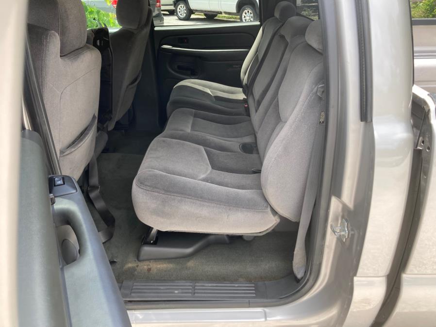 2005 GMC Sierra 1500 Crew Cab 143.5" WB 4WD SLE, available for sale in Neosho, Missouri | Xsell Auto LLC. Neosho, Missouri 2005 GMC Sierra 1500 Crew Cab 143.5" WB 4WD SLE, available for sale in Neosho, Missouri | Xsell Auto LLC. Neosho, Missouri