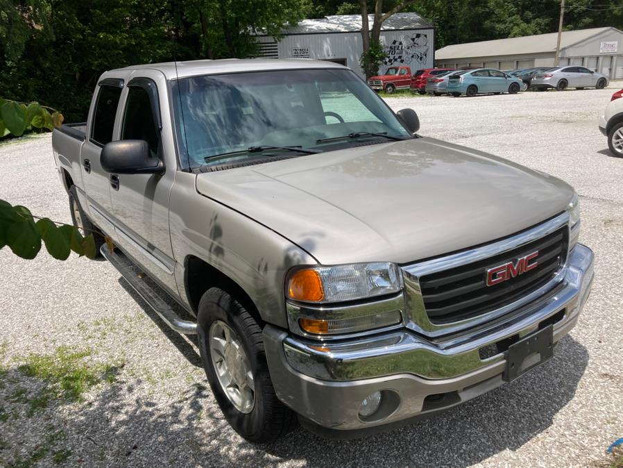 2005 GMC Sierra 1500 Crew Cab 143.5" WB 4WD SLE, available for sale in Neosho, Missouri | Xsell Auto LLC. Neosho, Missouri 2005 GMC Sierra 1500 Crew Cab 143.5" WB 4WD SLE, available for sale in Neosho, Missouri | Xsell Auto LLC. Neosho, Missouri
