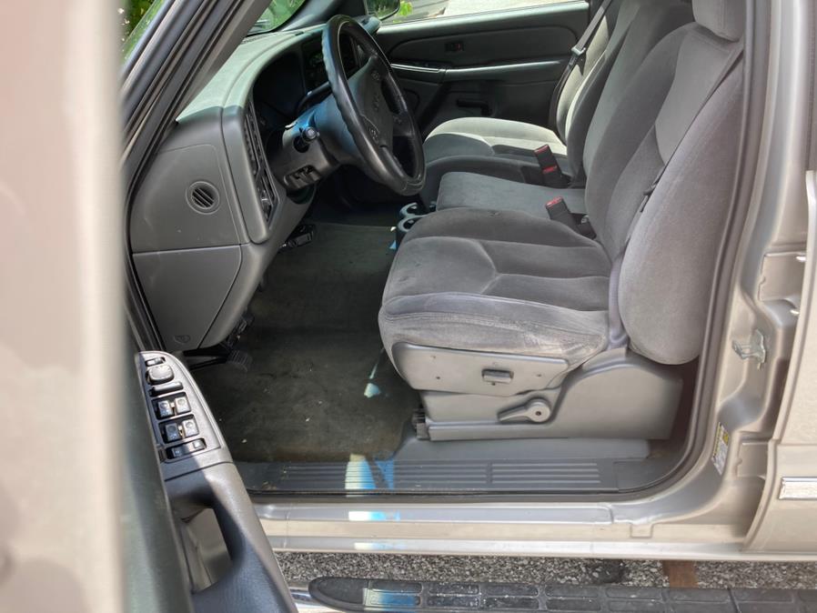 2005 GMC Sierra 1500 Crew Cab 143.5" WB 4WD SLE, available for sale in Neosho, Missouri | Xsell Auto LLC. Neosho, Missouri 2005 GMC Sierra 1500 Crew Cab 143.5" WB 4WD SLE, available for sale in Neosho, Missouri | Xsell Auto LLC. Neosho, Missouri