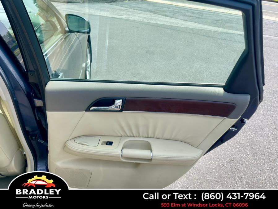 2010 Infiniti M35 AWD Limited, available for sale in Windsor Locks, Connecticut | Bradley Motors Inc. Windsor Locks, Connecticut 2010 Infiniti M35 AWD Limited, available for sale in Windsor Locks, Connecticut | Bradley Motors Inc. Windsor Locks, Connecticut