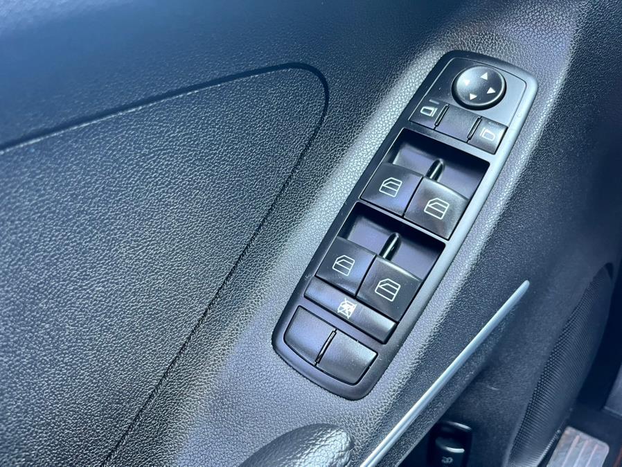 2007 Mercedes-Benz M-Class 4MATIC 4dr 3.5L, available for sale in Springfield, Massachusetts | Jordan Auto Sales Inc. Springfield, Massachusetts 2007 Mercedes-Benz M-Class 4MATIC 4dr 3.5L, available for sale in Springfield, Massachusetts | Jordan Auto Sales Inc. Springfield, Massachusetts