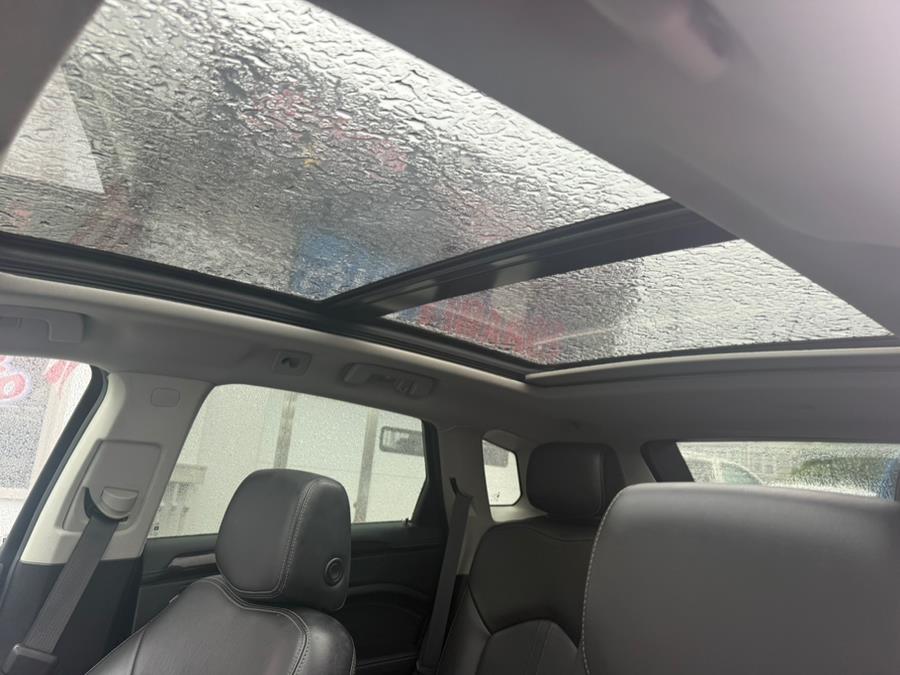 2015 Cadillac SRX AWD 4dr Luxury Collection, available for sale in Bridgeport, Connecticut | CT Auto. Bridgeport, Connecticut 2015 Cadillac SRX AWD 4dr Luxury Collection, available for sale in Bridgeport, Connecticut | CT Auto. Bridgeport, Connecticut
