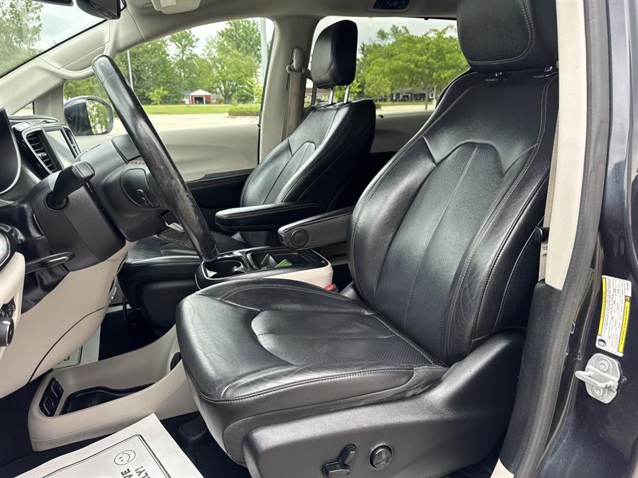 2020 Chrysler Pacifica Touring L, available for sale in Elida, Ohio | Josh's All Under Ten LLC. Elida, Ohio 2020 Chrysler Pacifica Touring L, available for sale in Elida, Ohio | Josh's All Under Ten LLC. Elida, Ohio