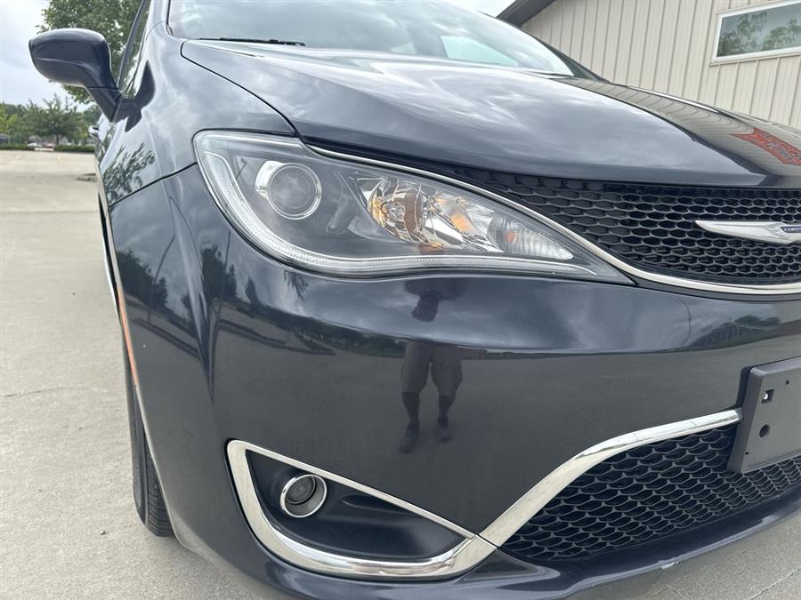 2020 Chrysler Pacifica Touring L, available for sale in Elida, Ohio | Josh's All Under Ten LLC. Elida, Ohio 2020 Chrysler Pacifica Touring L, available for sale in Elida, Ohio | Josh's All Under Ten LLC. Elida, Ohio